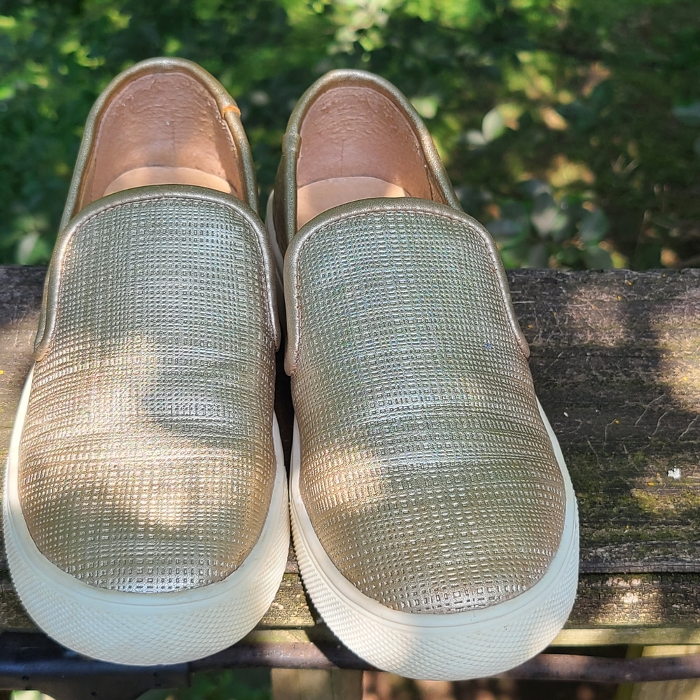 Vince Camuto CG Bestina Slip On Metallic Shoes
